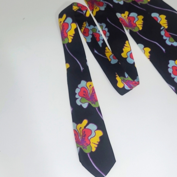 Peter Max Silk Tie Signed Pop Art Black w Hibiscus Floral Print Blue Pink Yellow - Picture 8 of 11